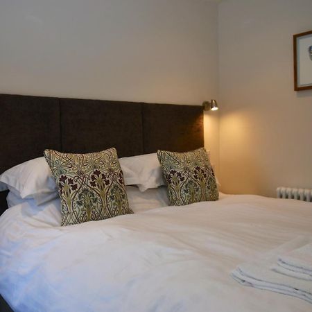 Carew Inn Εξωτερικό φωτογραφία