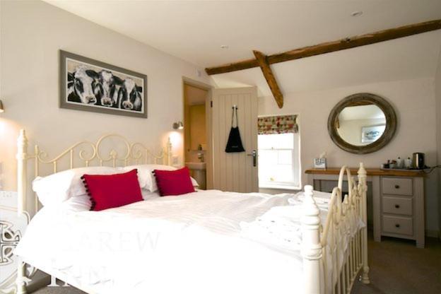Carew Inn Εξωτερικό φωτογραφία