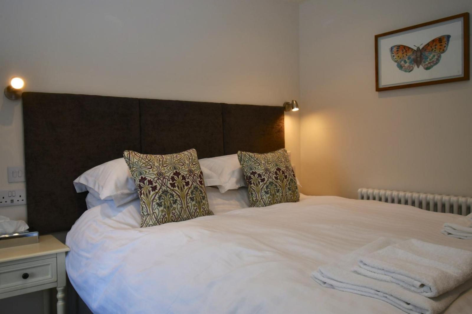 Carew Inn Εξωτερικό φωτογραφία