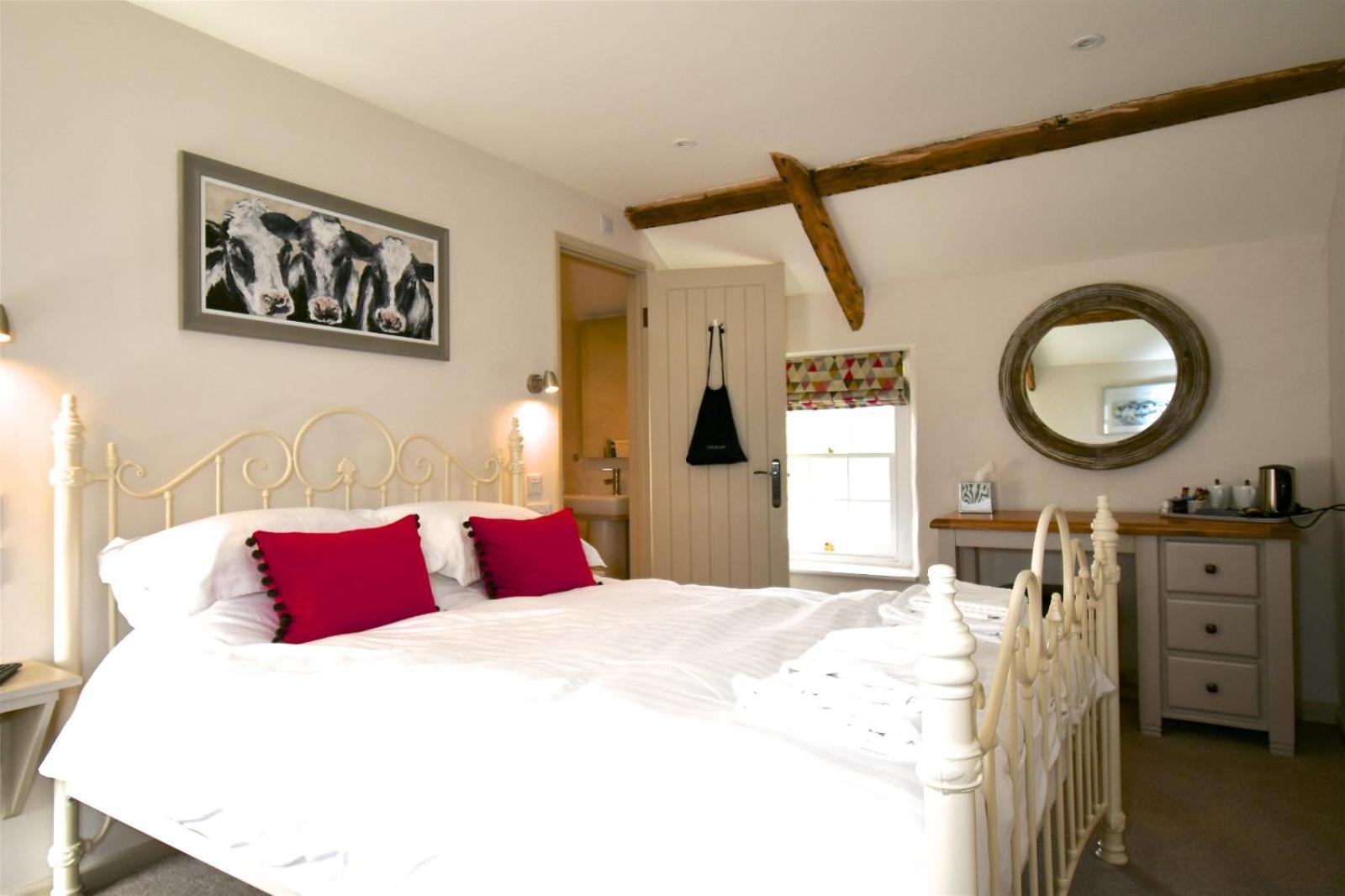 Carew Inn Εξωτερικό φωτογραφία