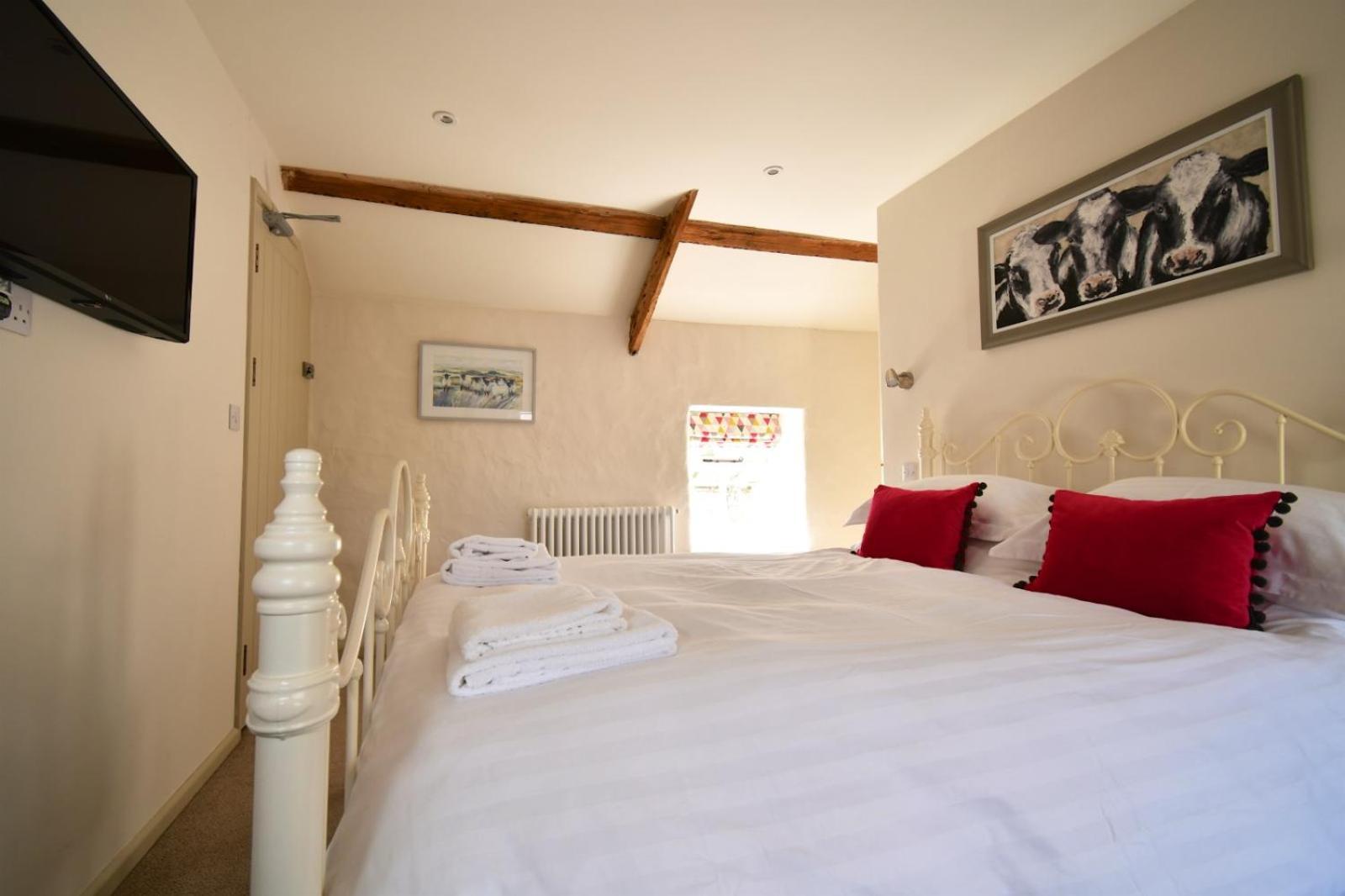 Carew Inn Εξωτερικό φωτογραφία