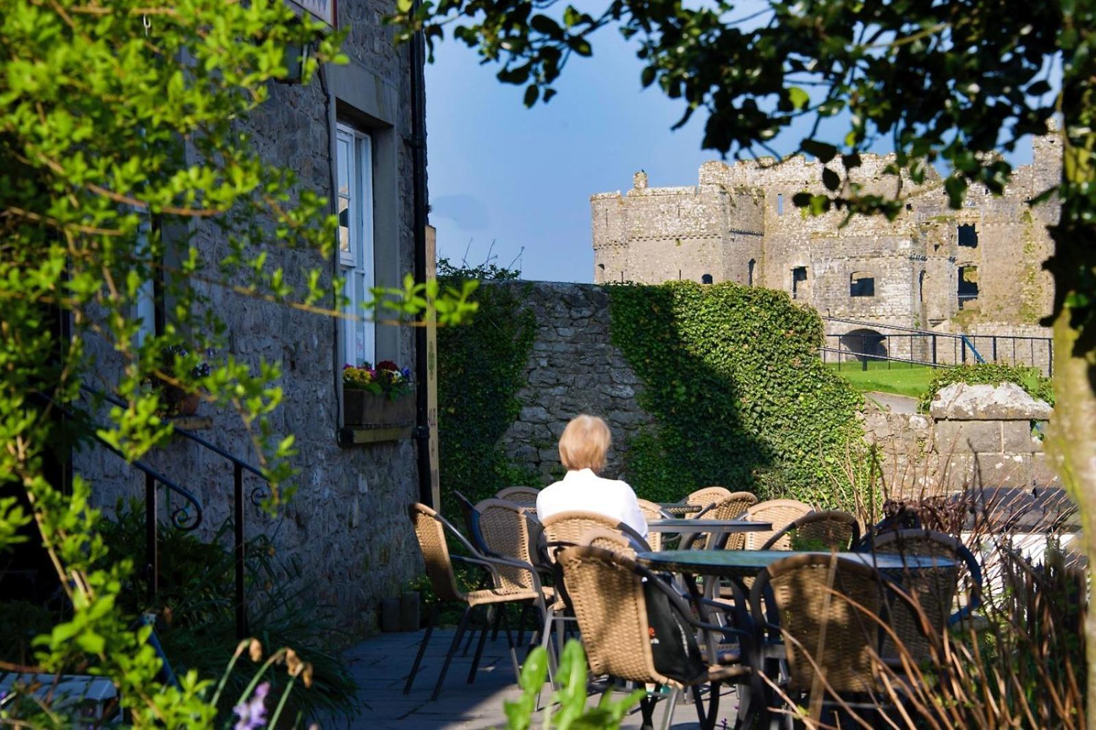 Carew Inn Δωμάτιο φωτογραφία